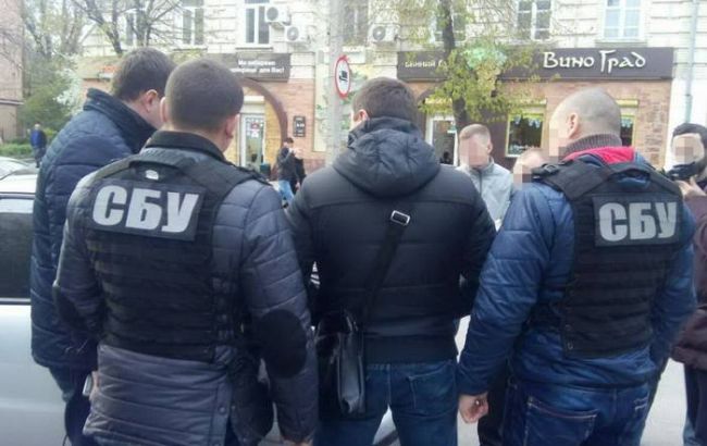 СБУ затримала в Кропивницькому кіберполіцейського-хабарника