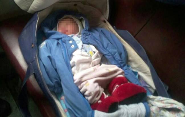 У Києві шукають матір, яка залишила у вагоні електрички новонароджену дочку