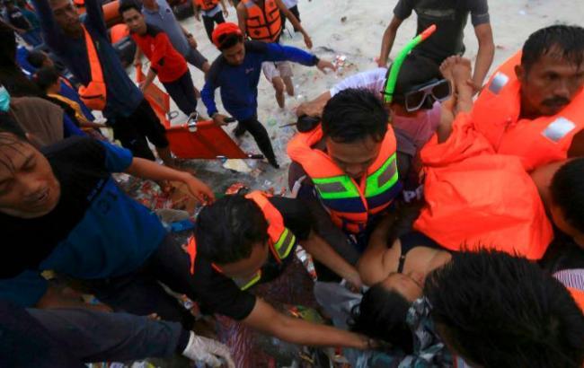 В Индонезии утонул паром, погибло 34 человека