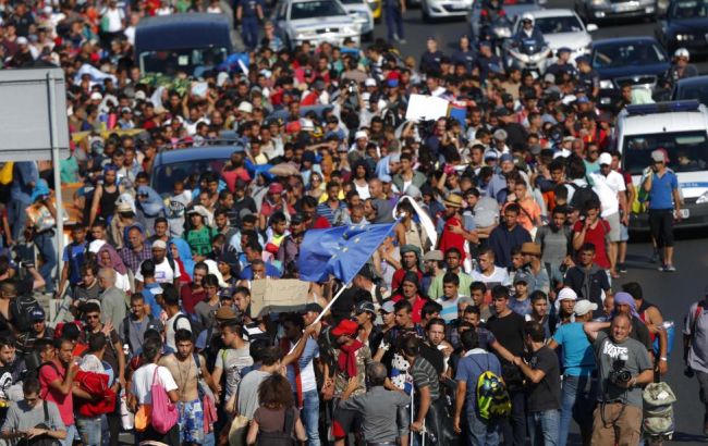 Более 1,2 млн человек в 2015 попросили убежища в ЕС