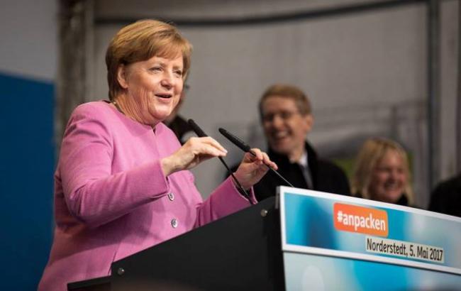 Меркель зізналася, що робить у відрядженнях в готелях