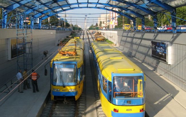 "Киевпасстранс" запустит бесконтактные платежи на линии скоростного трамвая 27 октября