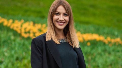 Какая леди: Леся Никитюк прогулялась по Одессе в трендовом луке