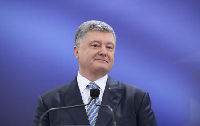 Порошенко заявил, что Украина достигла экономического роста в условиях кризиса и торговой блокады