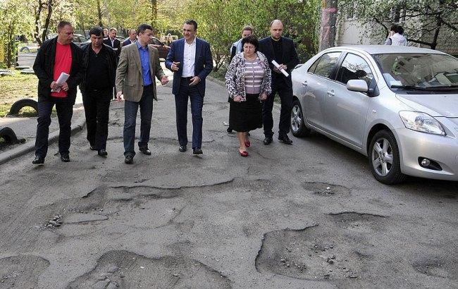 В Киеве будут ремонтировать дороги в жилых кварталах вместо правительственных, - Никонов