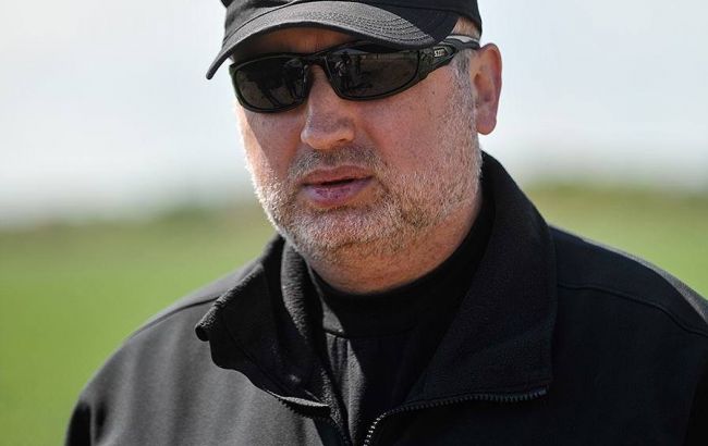 Турчинов назвал сроки установки систем, блокирующих телеканалы РФ на линии разграничения