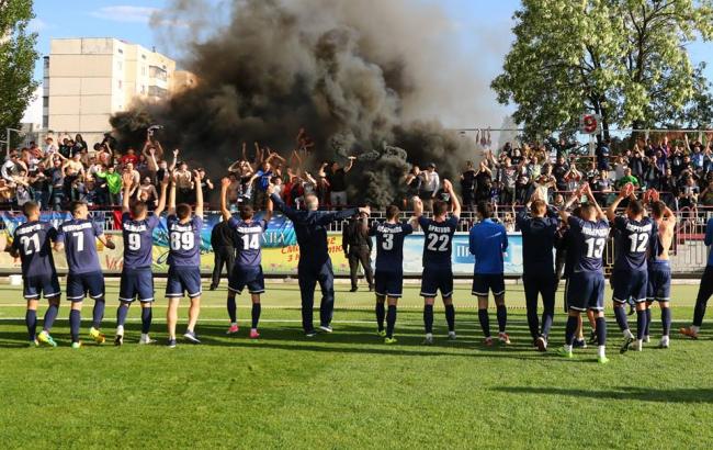 У ФФУ пояснили відмову видати атестат "Десні"