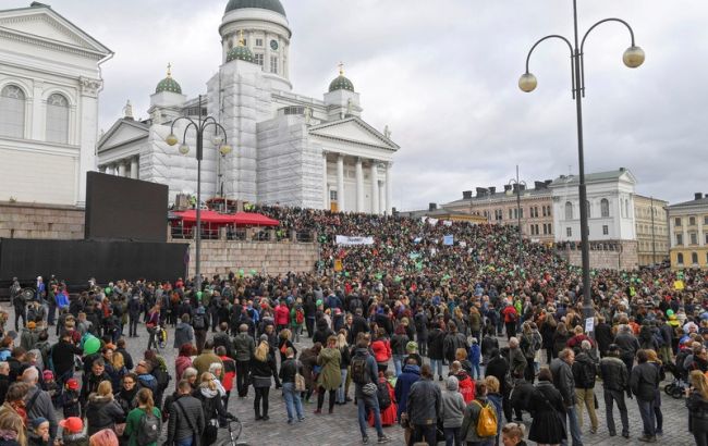У Гельсінкі близько 20 тисяч людей протестувало проти расизму