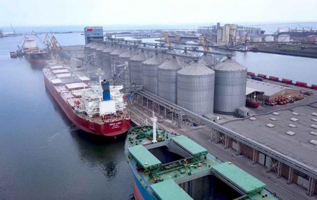 Румыния поможет Украине экспортировать зерно через свои порты, - глава МИД