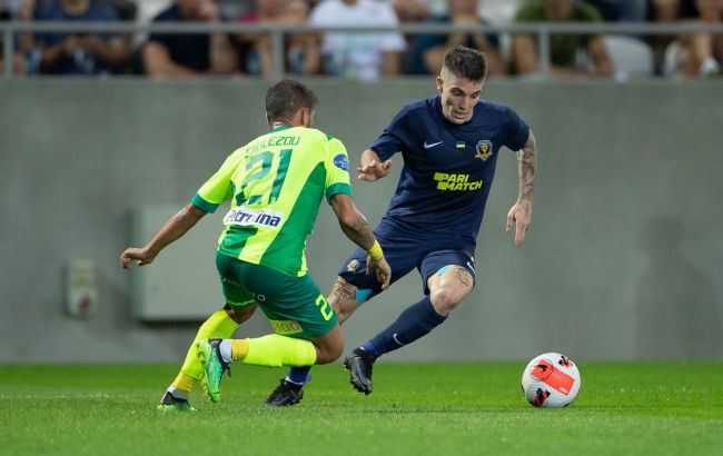 "Днепр-1" проиграл дебютный матч в еврокубках с необычным дублем капитана