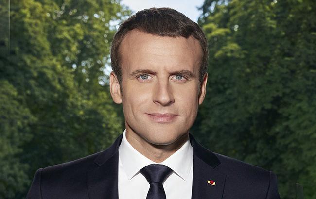 В правительстве снижение рейтинга Макрона связывают с реформированием во Франции