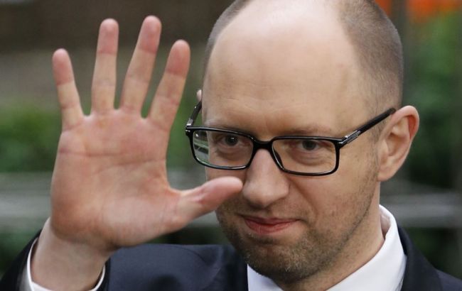 Яценюк: 63 слідчих з сьогоднішнього дня будуть отримувати по 30 тис. грн зарплати