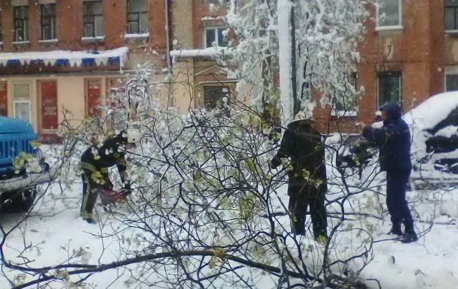 Негода в Україні: знеструмленим залишається 71 населений пункт