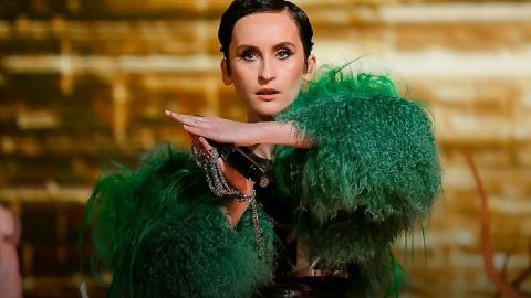 Ажурна маска і корсет: солістка Go_A знялася в яскравих образах для українського глянцю