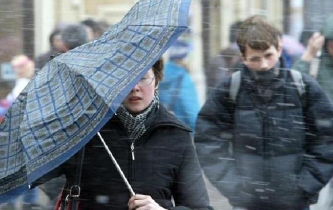 Синоптики попереджають про пориви вітру в Києві 26-27 лютого