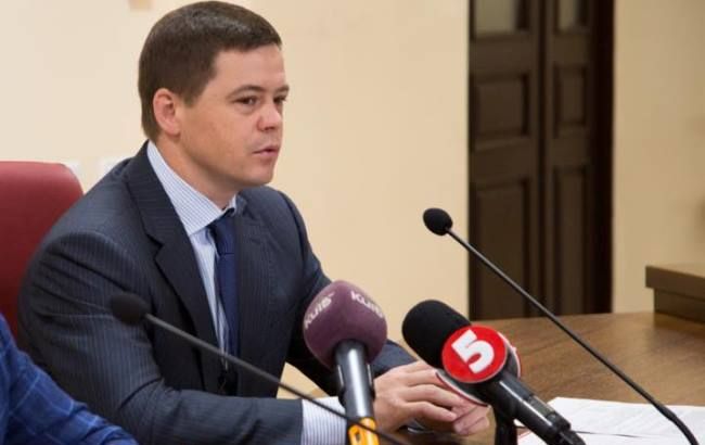 Київські митники припинили контрабанду зброї в Україну