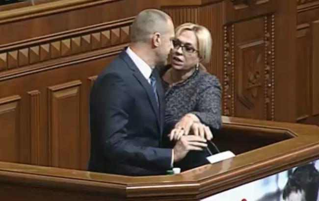 Кужель влаштувала бійку з Тетеруком біля трибуни Ради