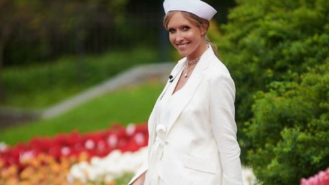 Вагітна Катя Осадча вразила яскравим образом для прогулянок