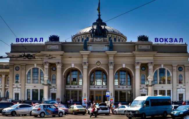Полиция закончила проверку ж/д вокзала Одессы, взрывчатка не обнаружена