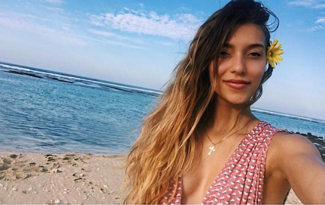 Регіна Тодоренко похвалилася іменною дошкою для серфінгу