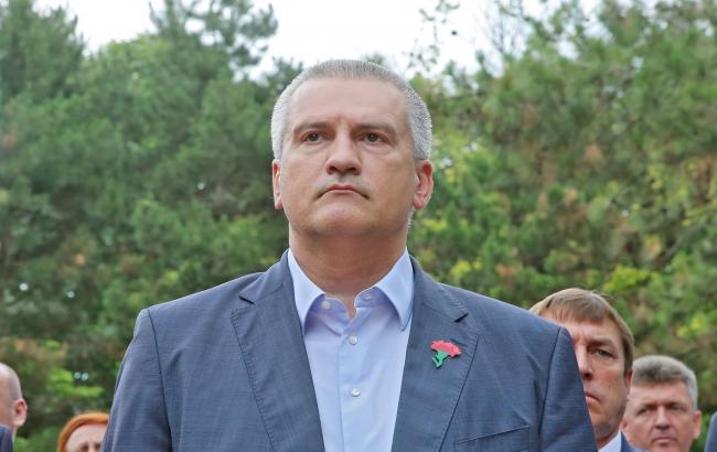 У соцмережах порівняли зарплати чиновників з доходами пересічних кримчан