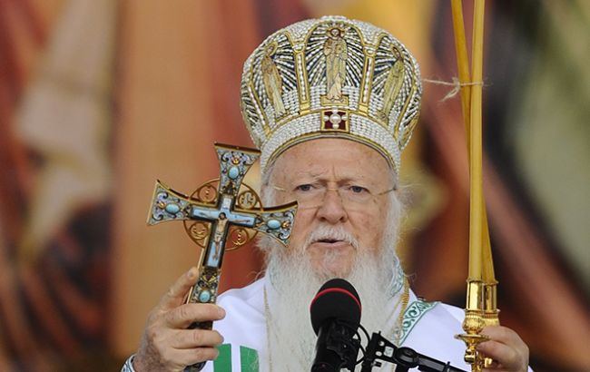 Парубий обсудит с Вселенским патриархом создание единой православной церкви в Украине