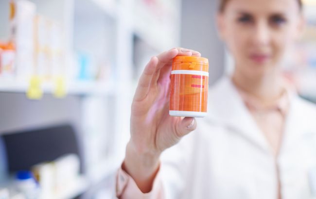 Мало хто знає правду: чим відрізняються вітаміни для чоловіків і жінок