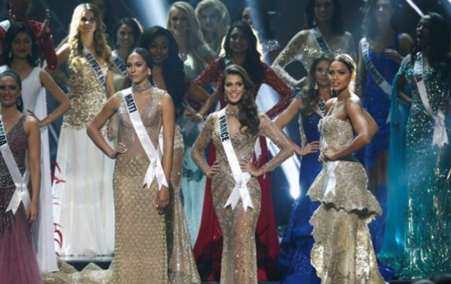 На конкурсе Мисс Вселенная 2017 конкурсантку от России нарядили в костюм птицы мира