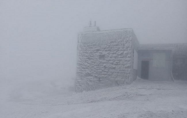 Рятувальники закликали не ходити в гори: в Карпатах очікується до 15 градусів морозу