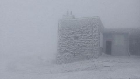 Спасатели призвали не ходить в горы: в Карпатах ожидается 15-градусный мороз и метель