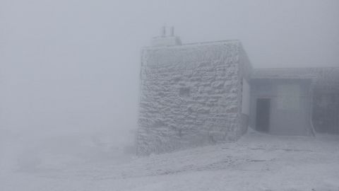 У Карпатах в перший день літа сніг та -1 градус морозу