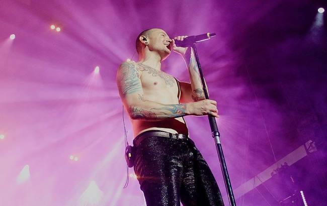 На сайті гурту Linkin Park опублікували номери для тих, хто думає про суїцид