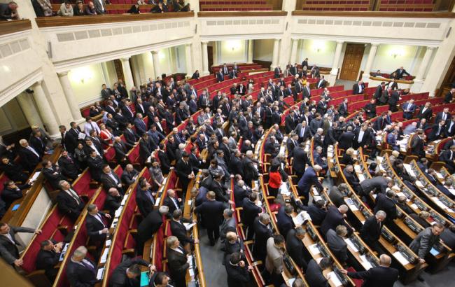 Рада просит иностранные парламенты осудить эскалацию агрессии РФ против Украины
