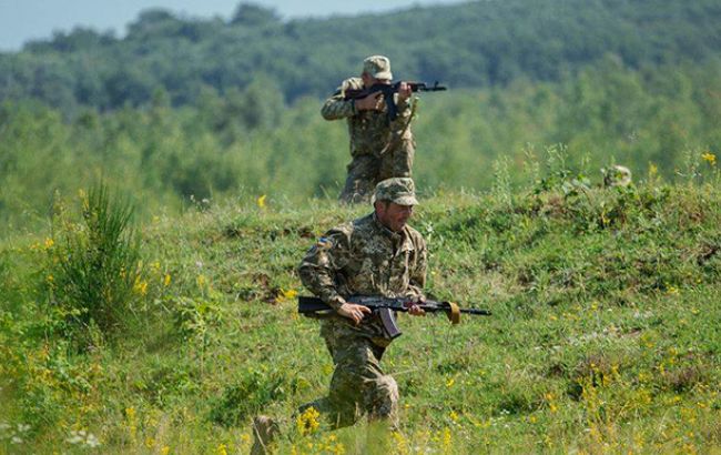 В зоні АТО за добу загинув один український військовий, ще 2 поранені