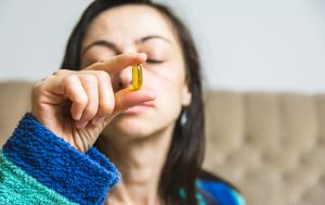 Жінки схильні до дефіциту вітаміну D: експерт розкрила несподівані причини