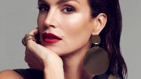 55-летняя Синди Кроуфорд в мини-юбке восхитила точеной фигурой: она не меняется!