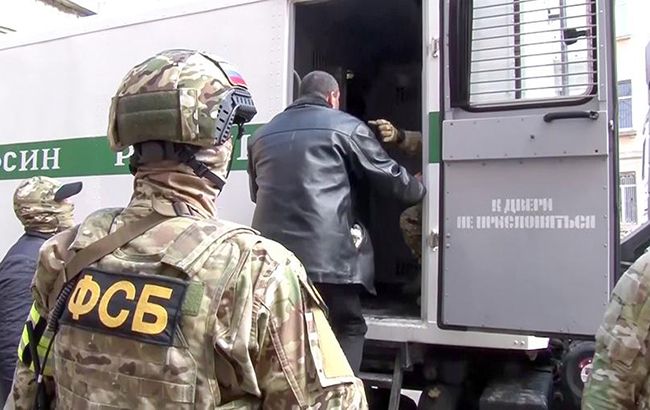 "Суд" в Крыму арестовал девятерых крымских татар