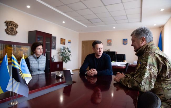 Порошенко привіз захисникам Краматорська партію захисного спорядження