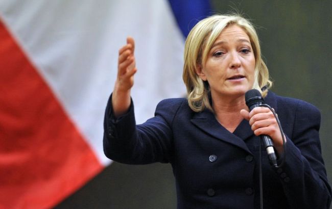 Выборы во Франции: Ле Пен обещает выдворить всех осужденных иностранцев