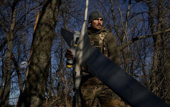 Сили оборони завдали удару по військових об'єктах в РФ понад 70 дронами, - джерела