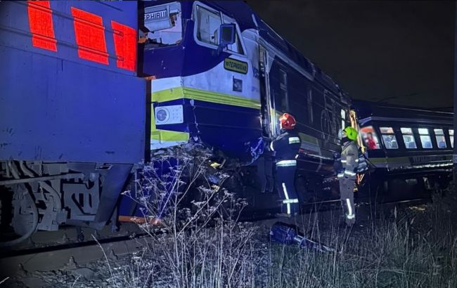 Зіткнення потягів у Львові: кількість постраждалих зросла