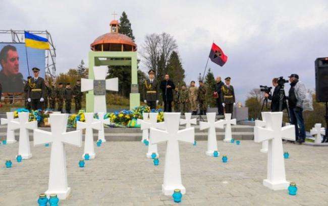 Поляки возмущены: в Карпатах установили памятник погибшим за независимость Украины в 1939 году
