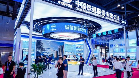 В список спонсоров войны внесли вторую крупнейшую строительную госкомпанию Китая