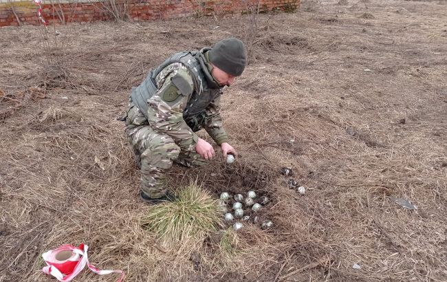 Россияне дистанционно минируют территорию Сумской области. В полиции рассказали детали