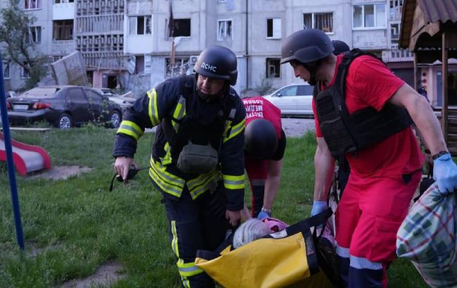 В Луцке под завалами после удара россиян могут быть люди