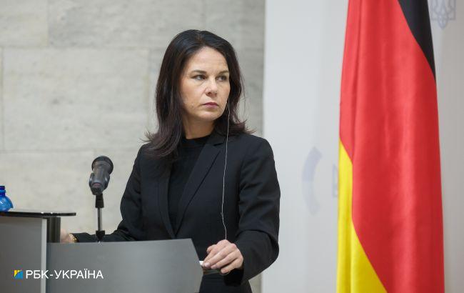 Глава МИД Германии заявила, что приехала в Китай для начала мирного процесса