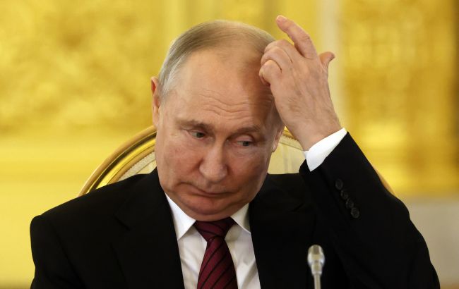 В РФ заявили, что вертолет Путина попал в "эпицентр" атаки дронов в Курской области