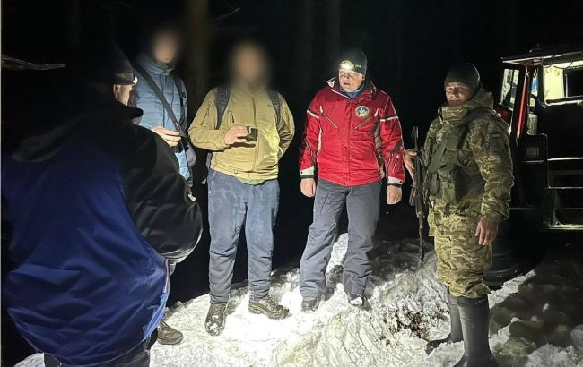 Хотели дойти до Румынии, но заблудились на три дня. В Карпатах нашли двух мужчин