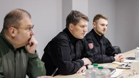 Україна хоче з Францією виробляти зброю на гроші з доходів від активів РФ