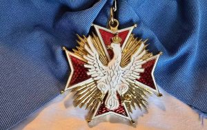 У Польщі пояснили, чому не забрали орден в Шредера та Муссоліні